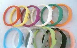 BONVEN意大利高档编制纹牛皮皮带 匠心工艺与二手设备转让的行业透视